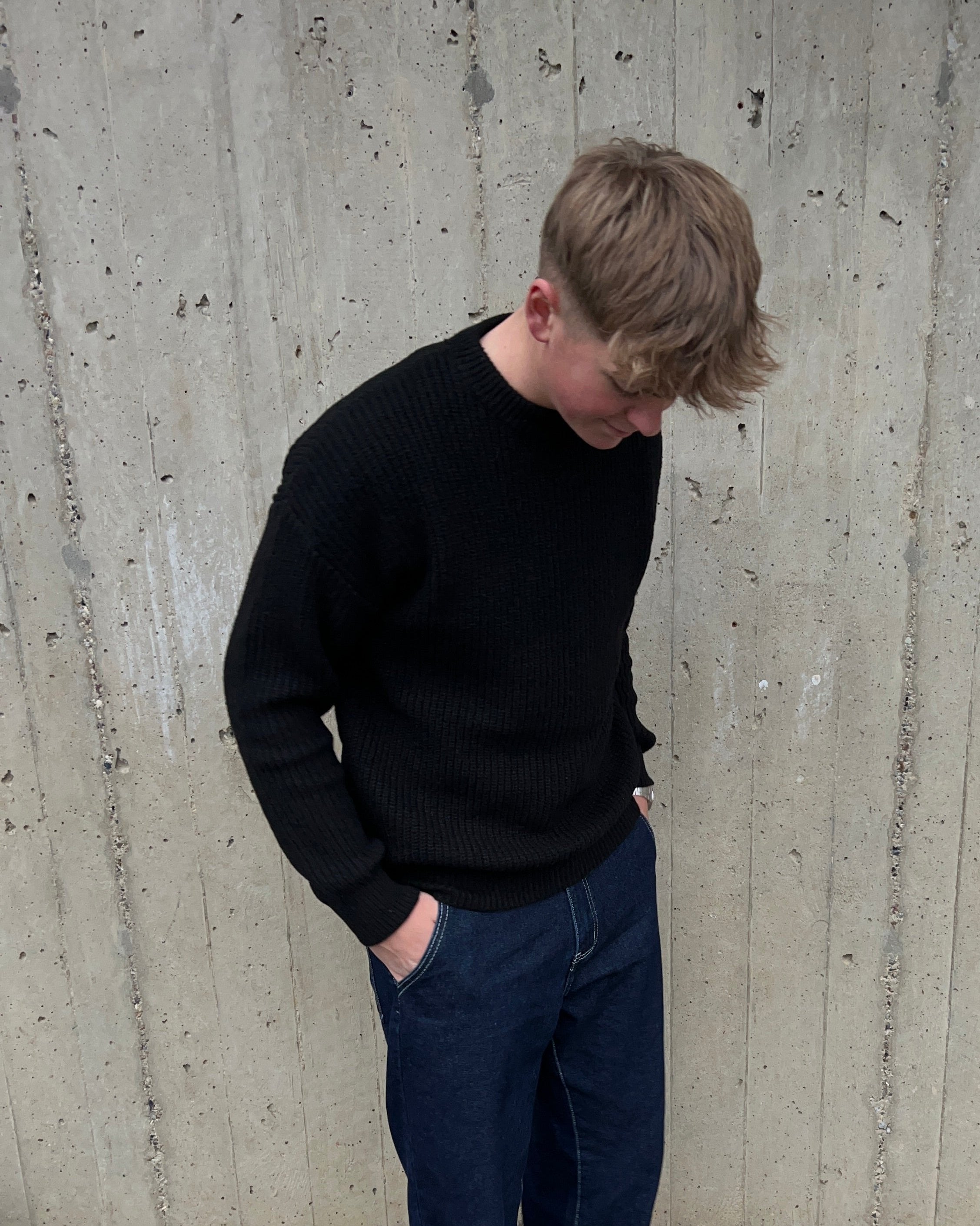 CREWNECK STRIK - SORT
