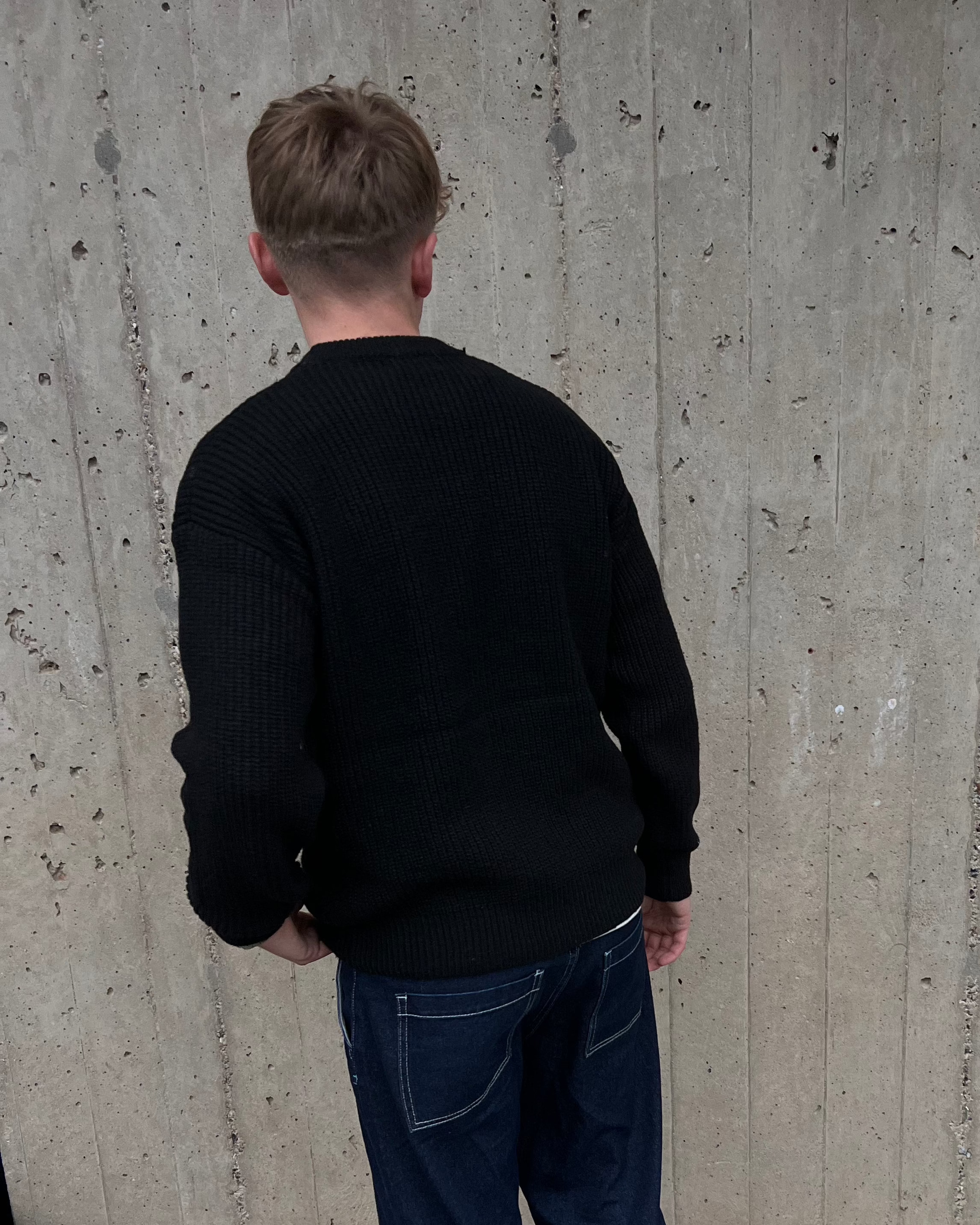 CREWNECK STRIK - SORT
