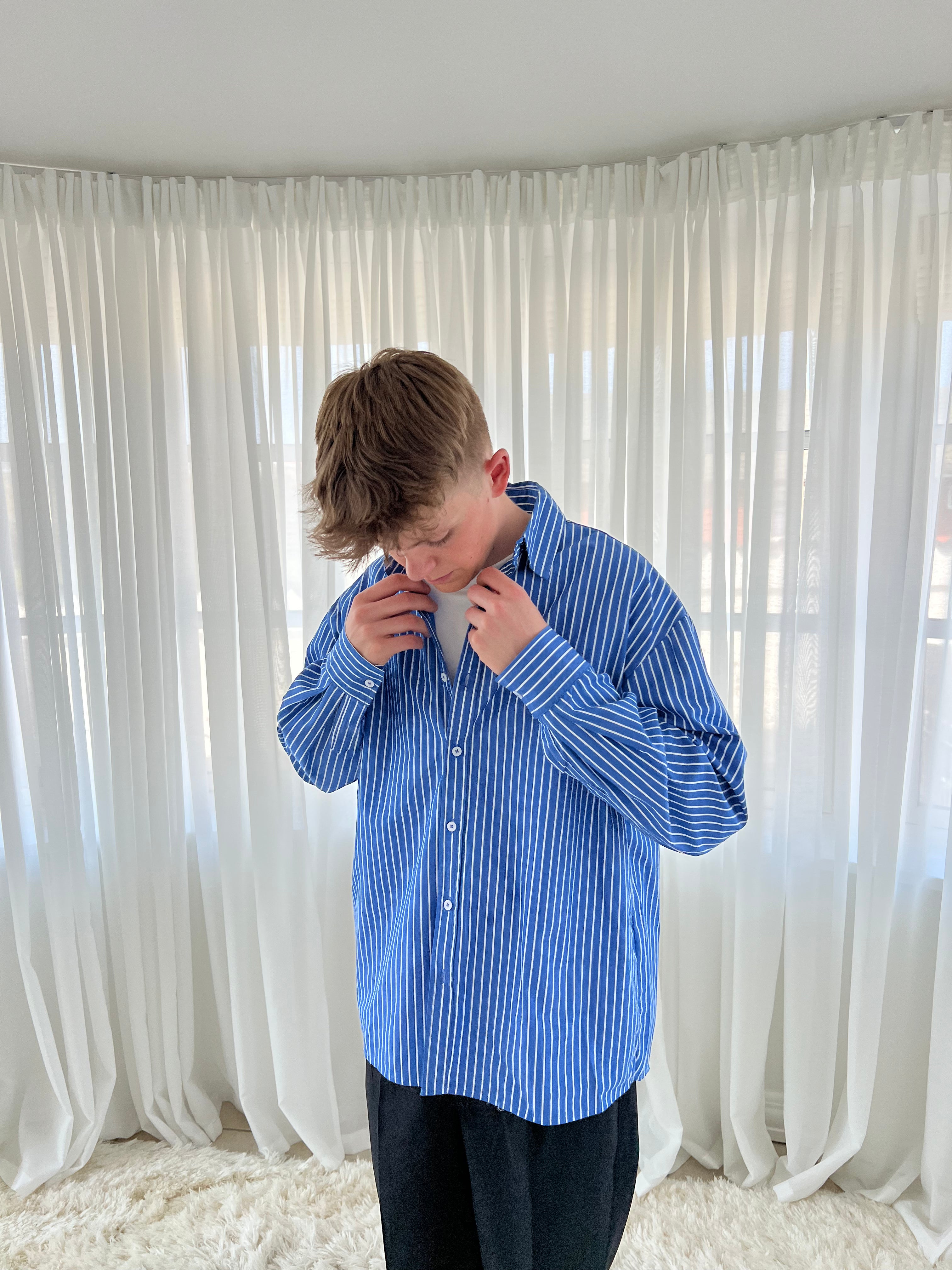 WIDE SHIRT - MØRKBLÅ