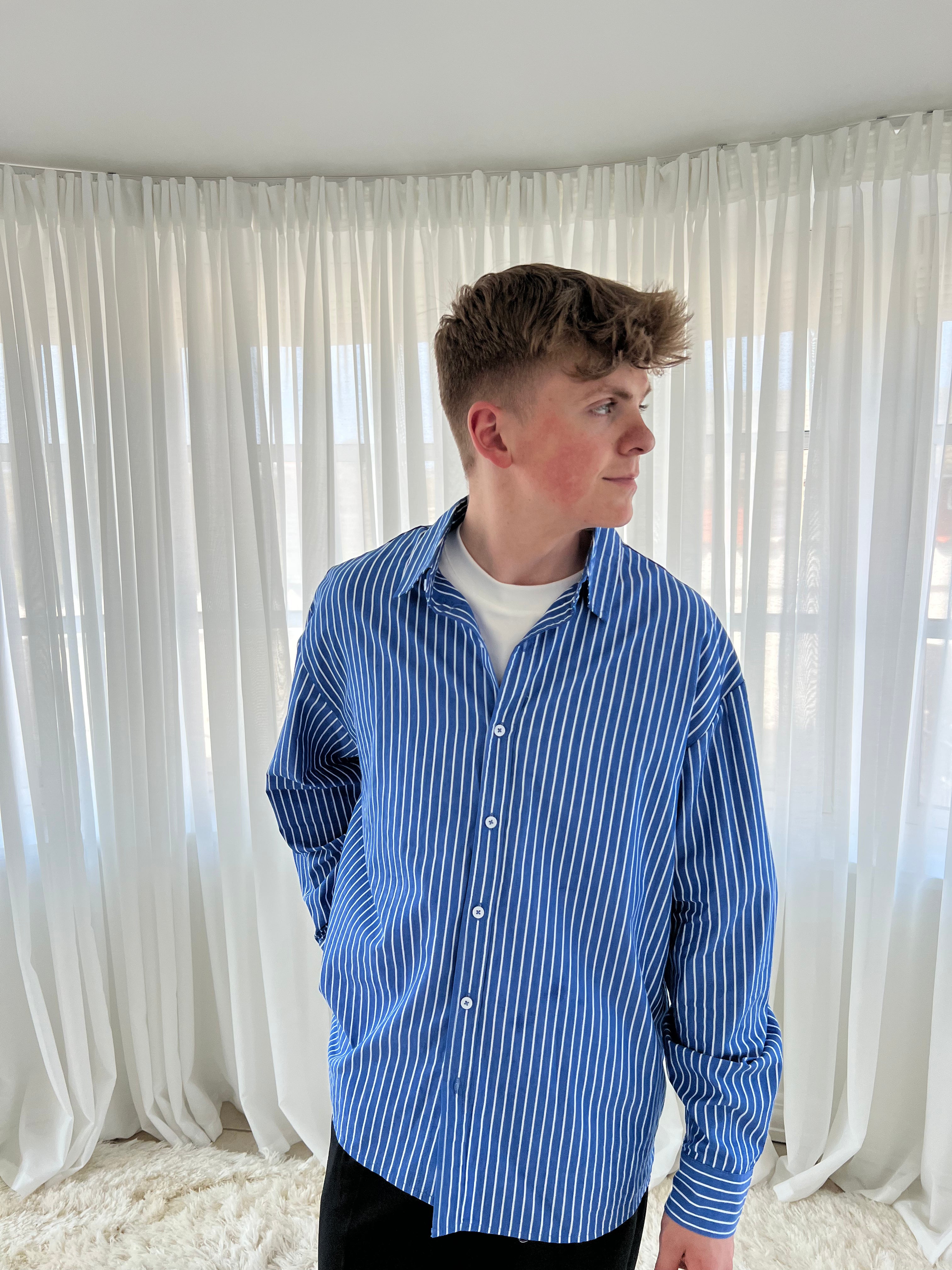 WIDE SHIRT - MØRKBLÅ