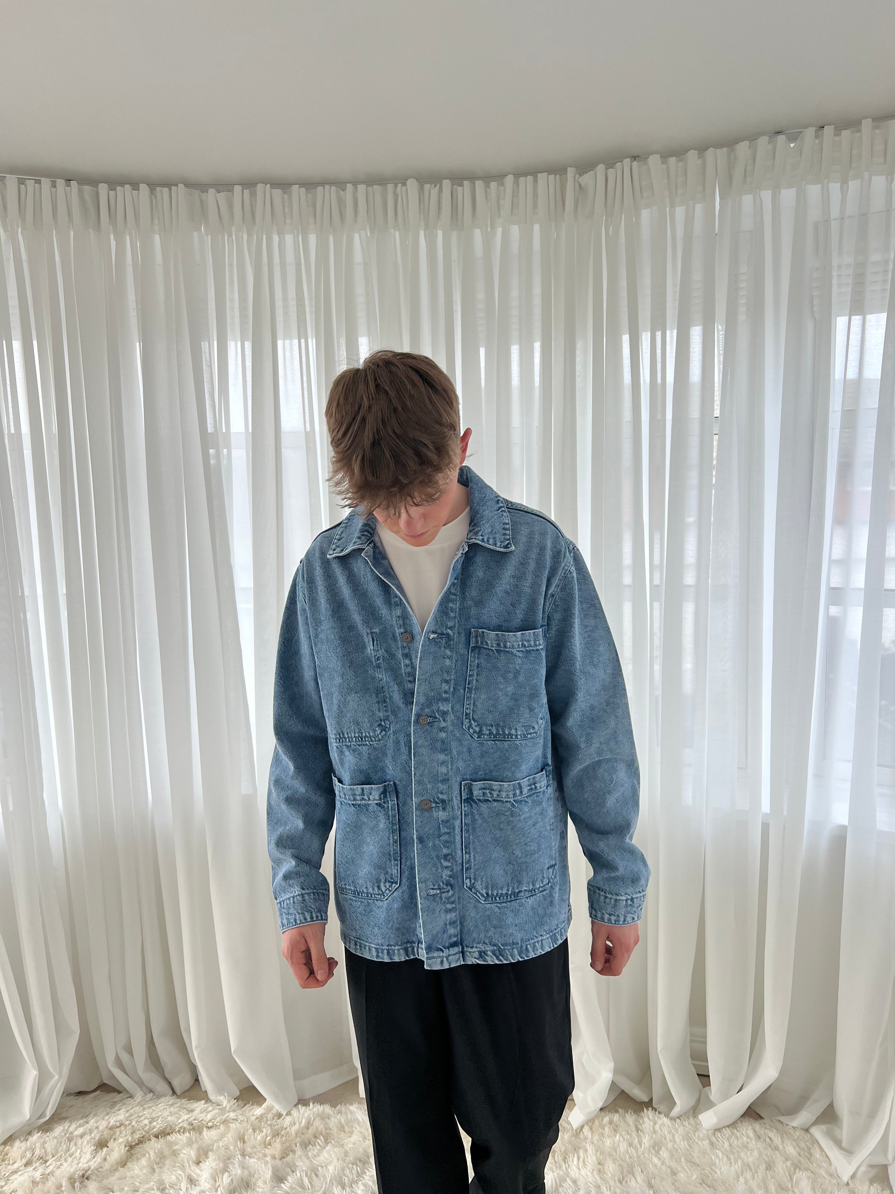 OVERSIZED DENIM JACKET