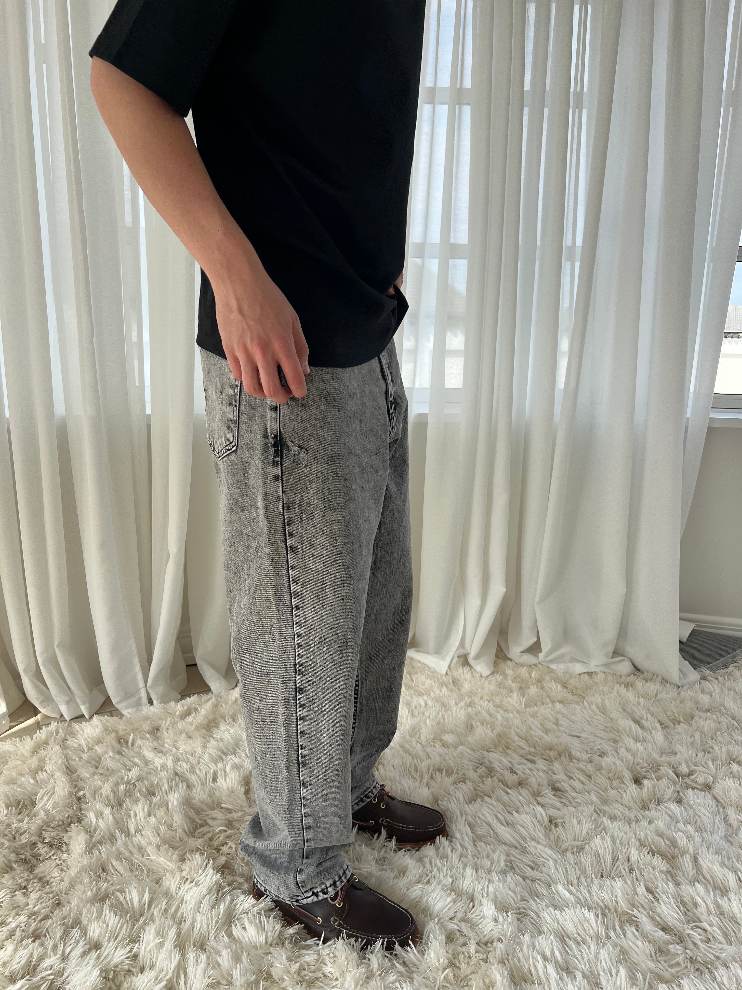 STONE WASHED DENIM - GRÅ