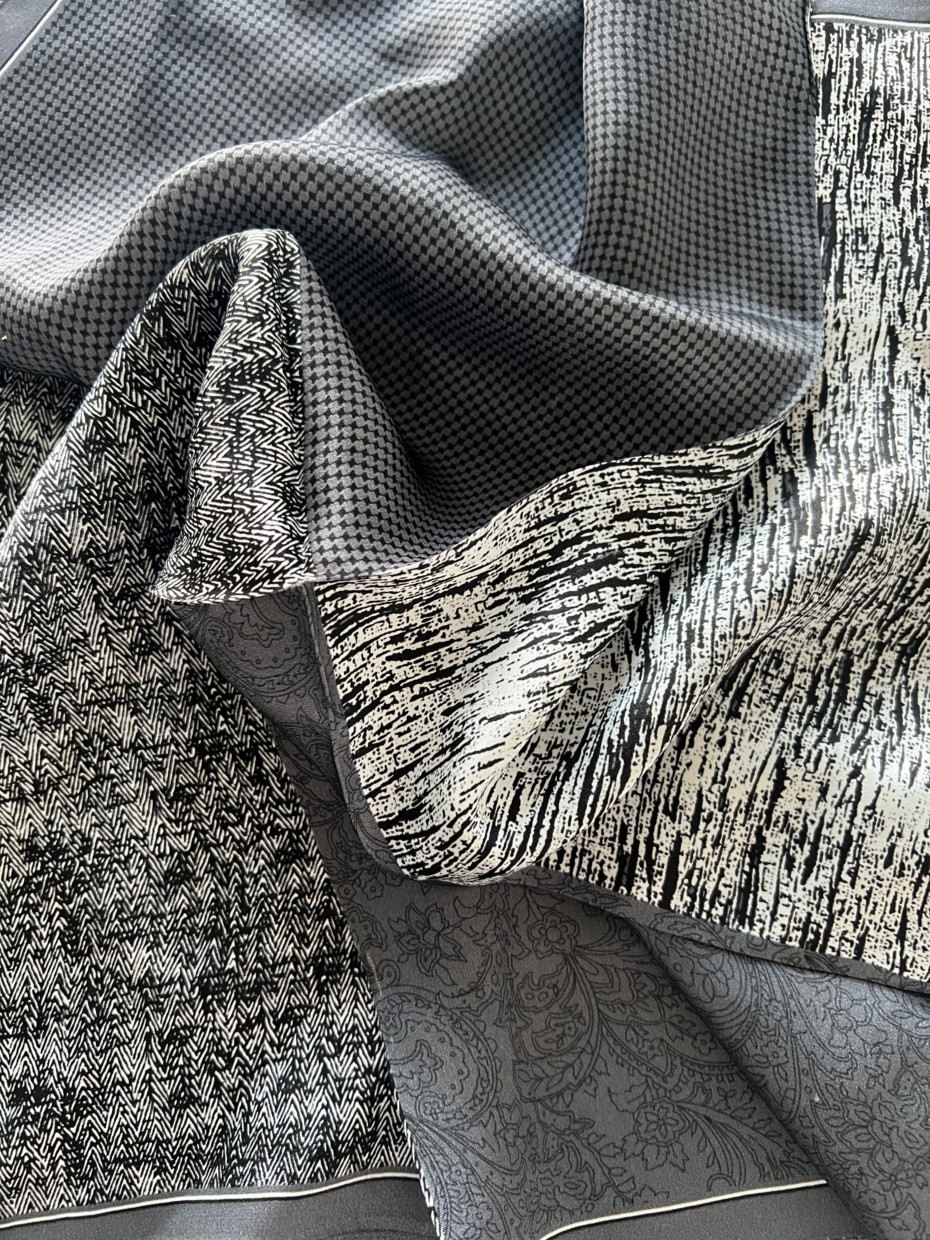 SILKETØRKLÆDE - GRÅ