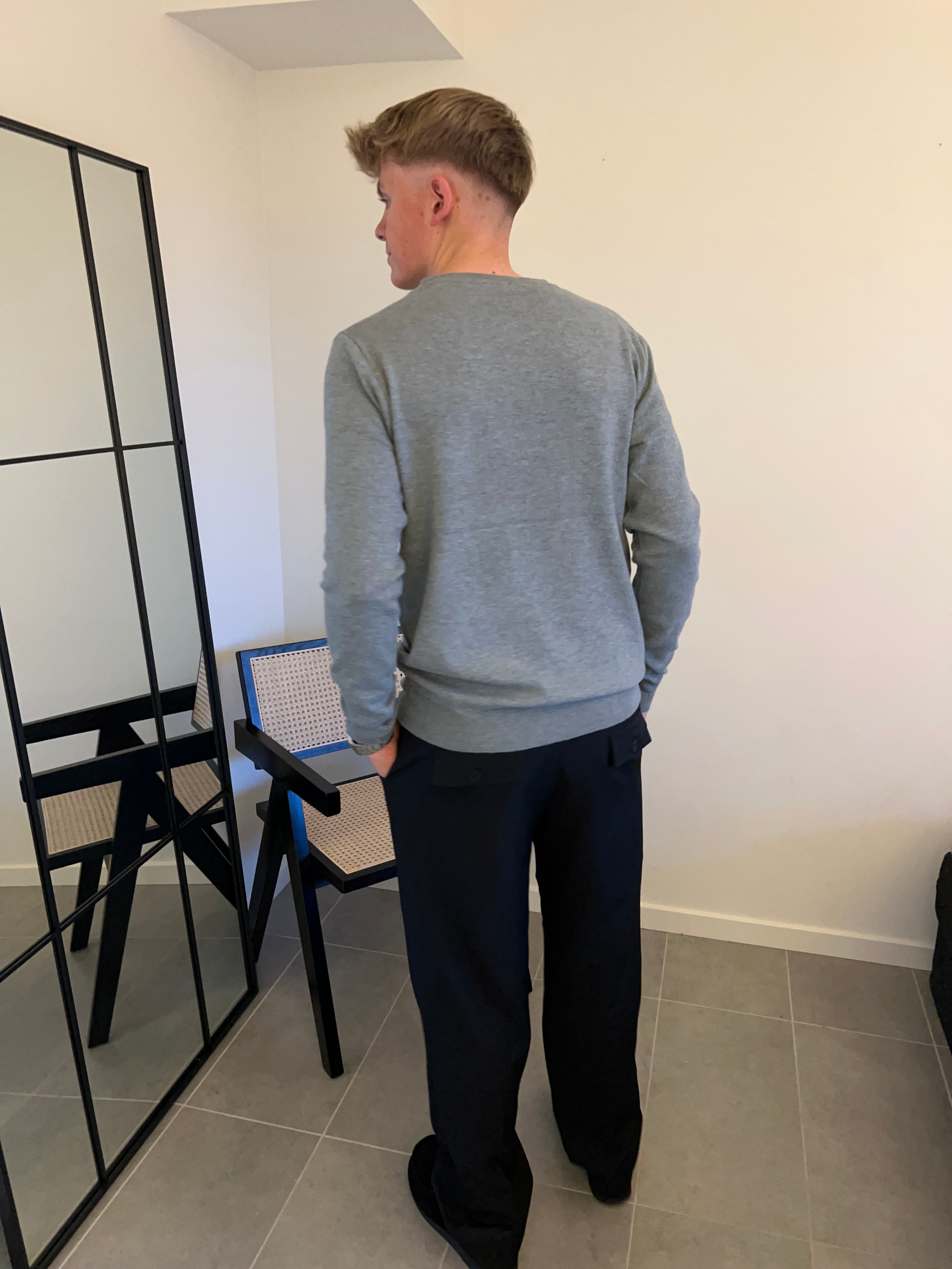 PURE SWEATER