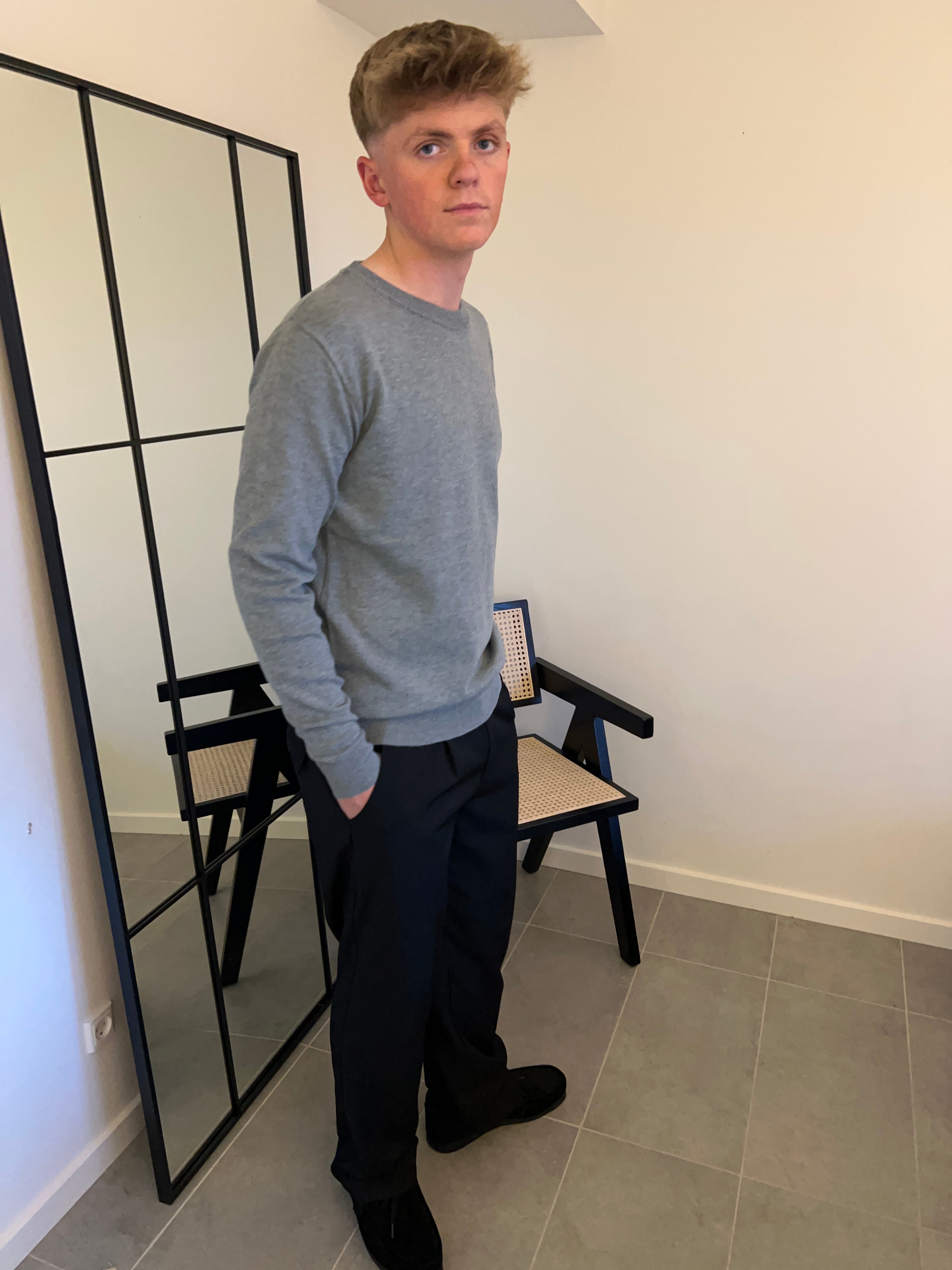 PURE SWEATER
