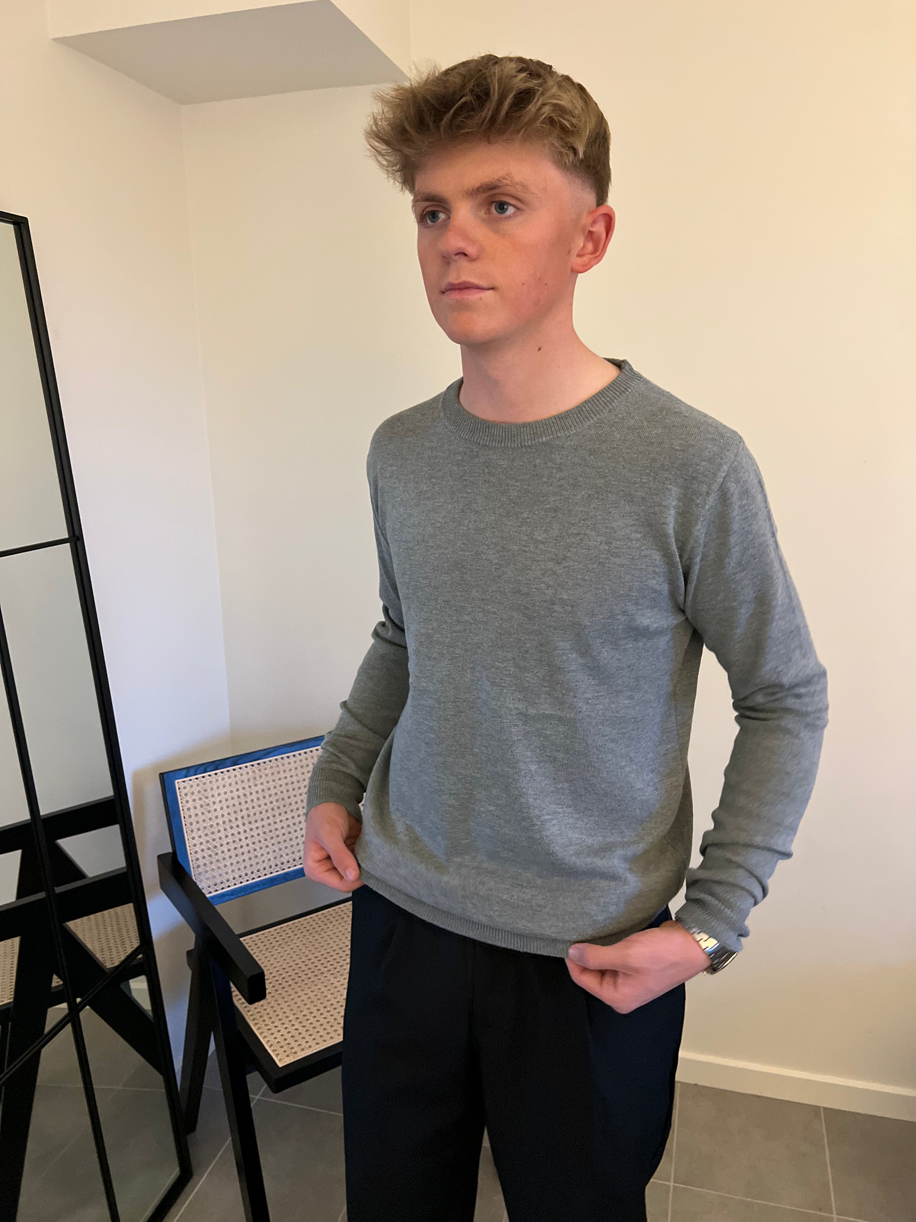 PURE SWEATER