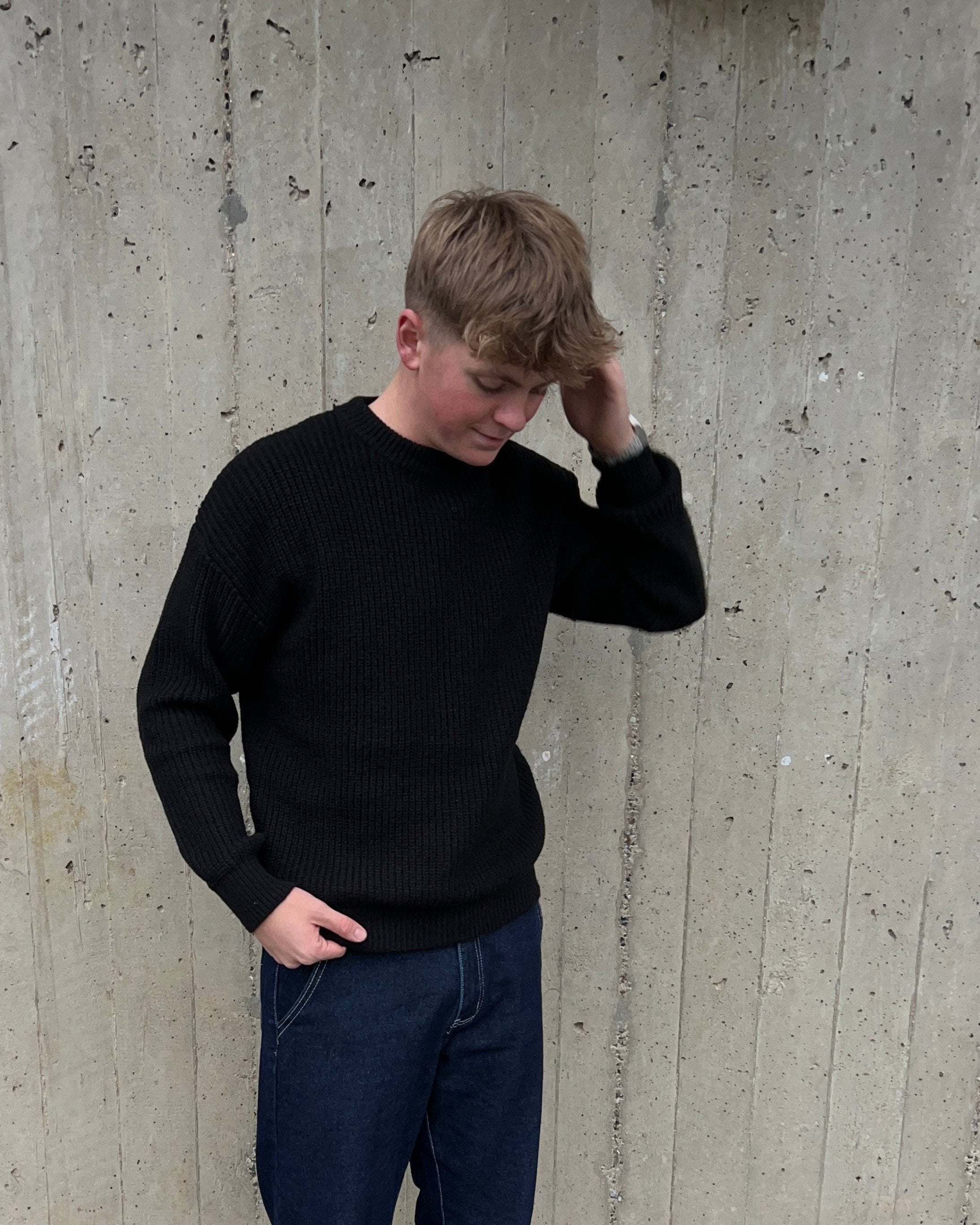 CREWNECK STRIK - SORT