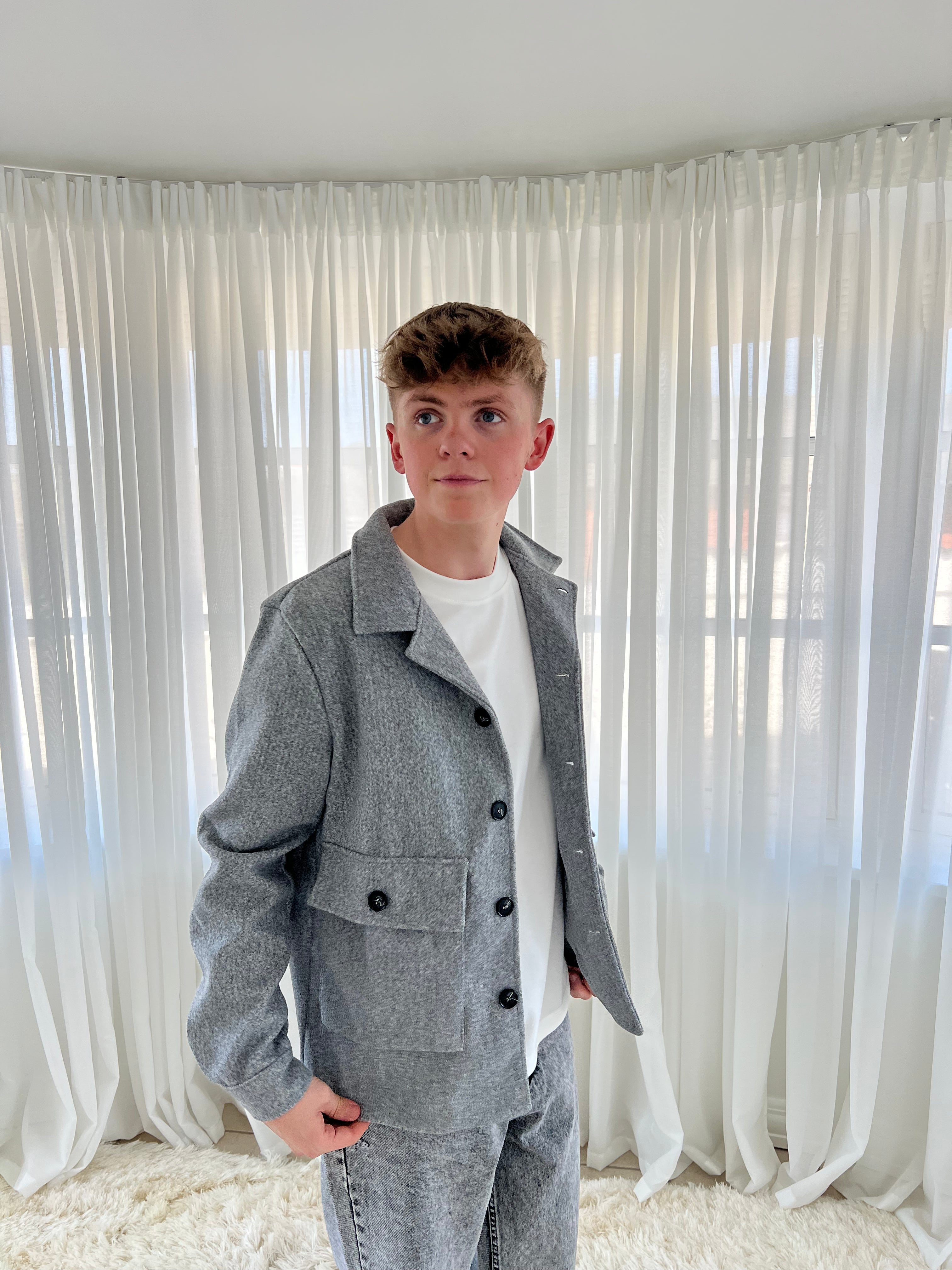 SHORT COAT