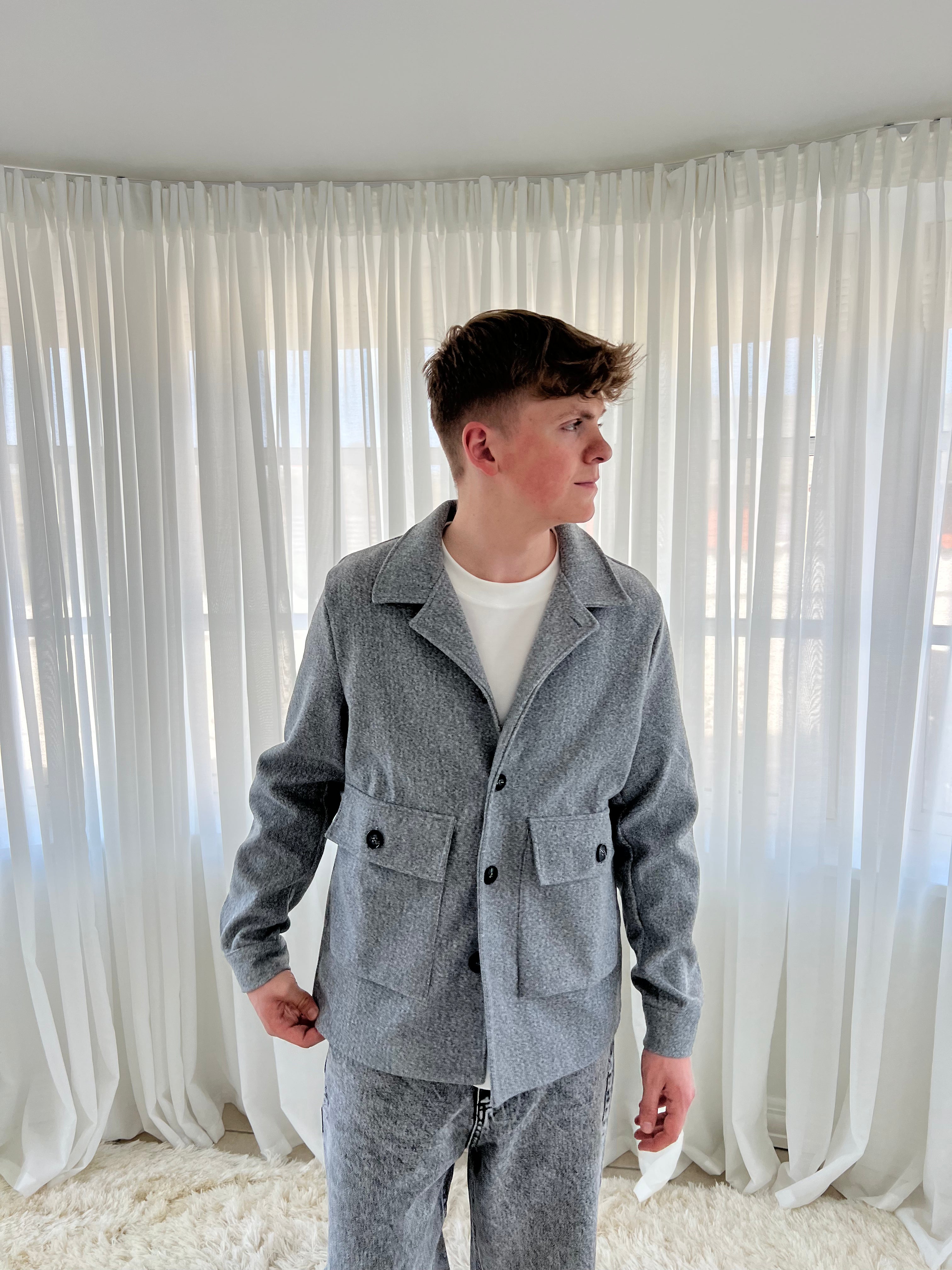 SHORT COAT