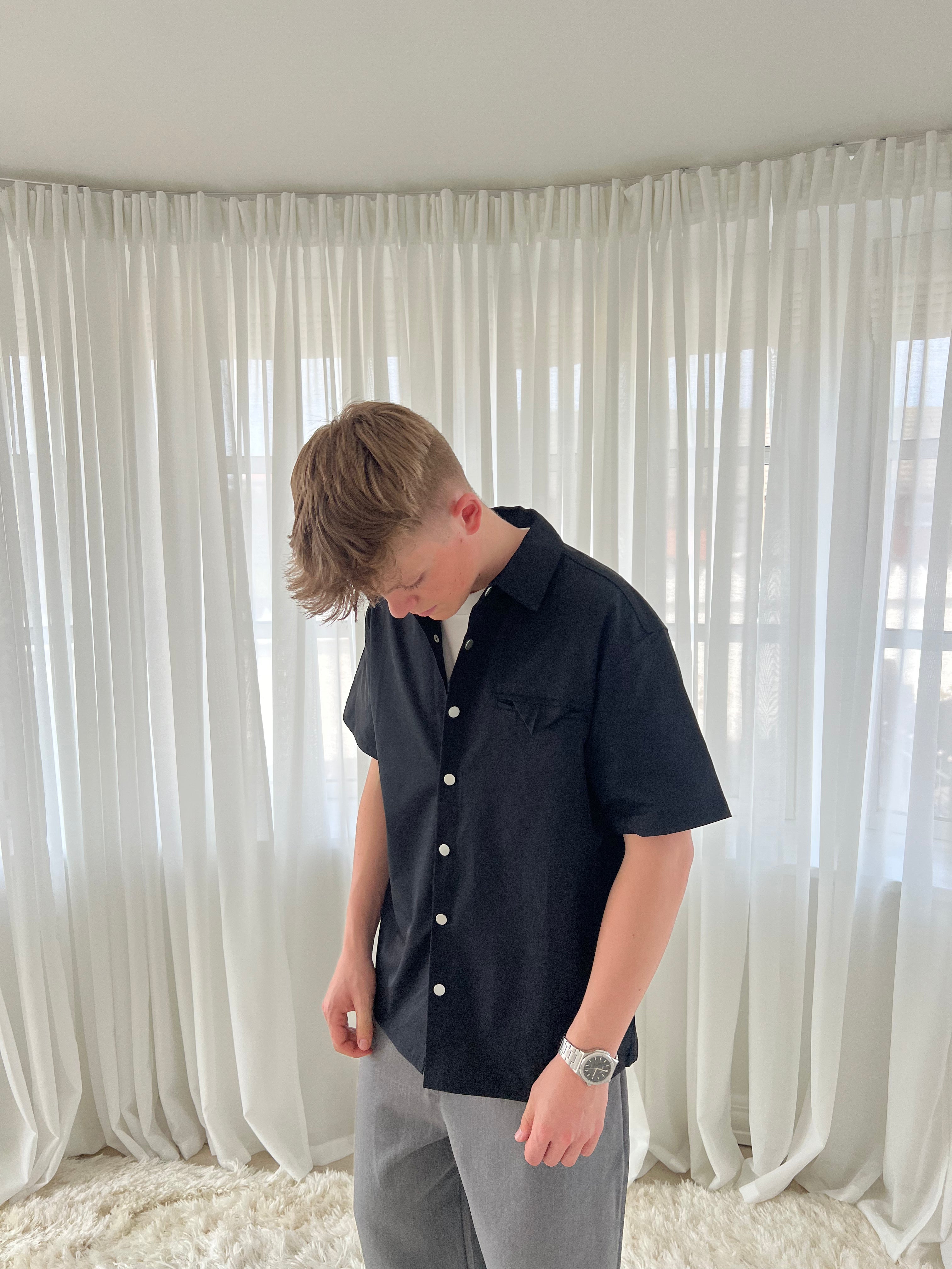 OVERSIZED BOTTON-UP