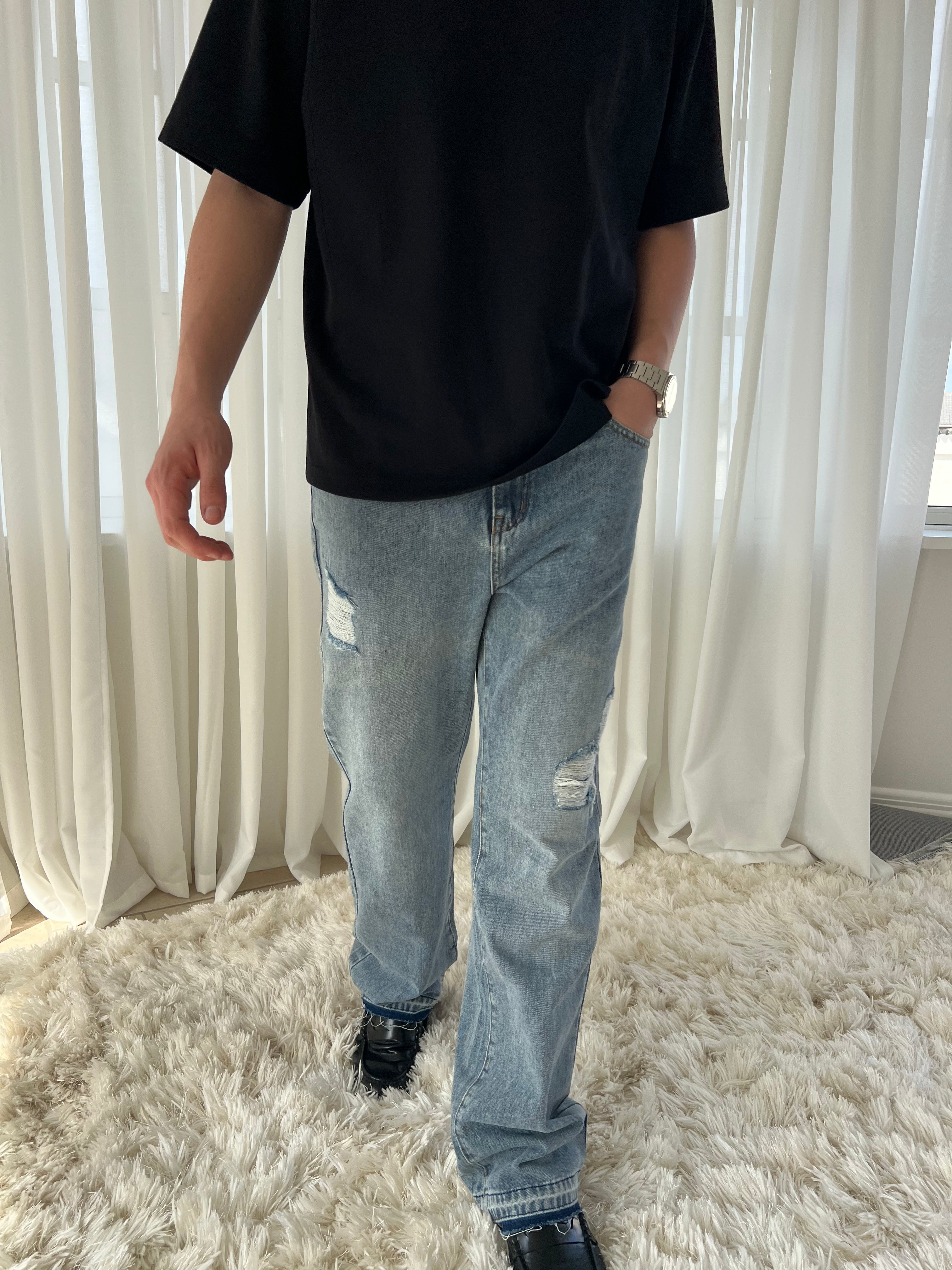 RIPPED DENIM