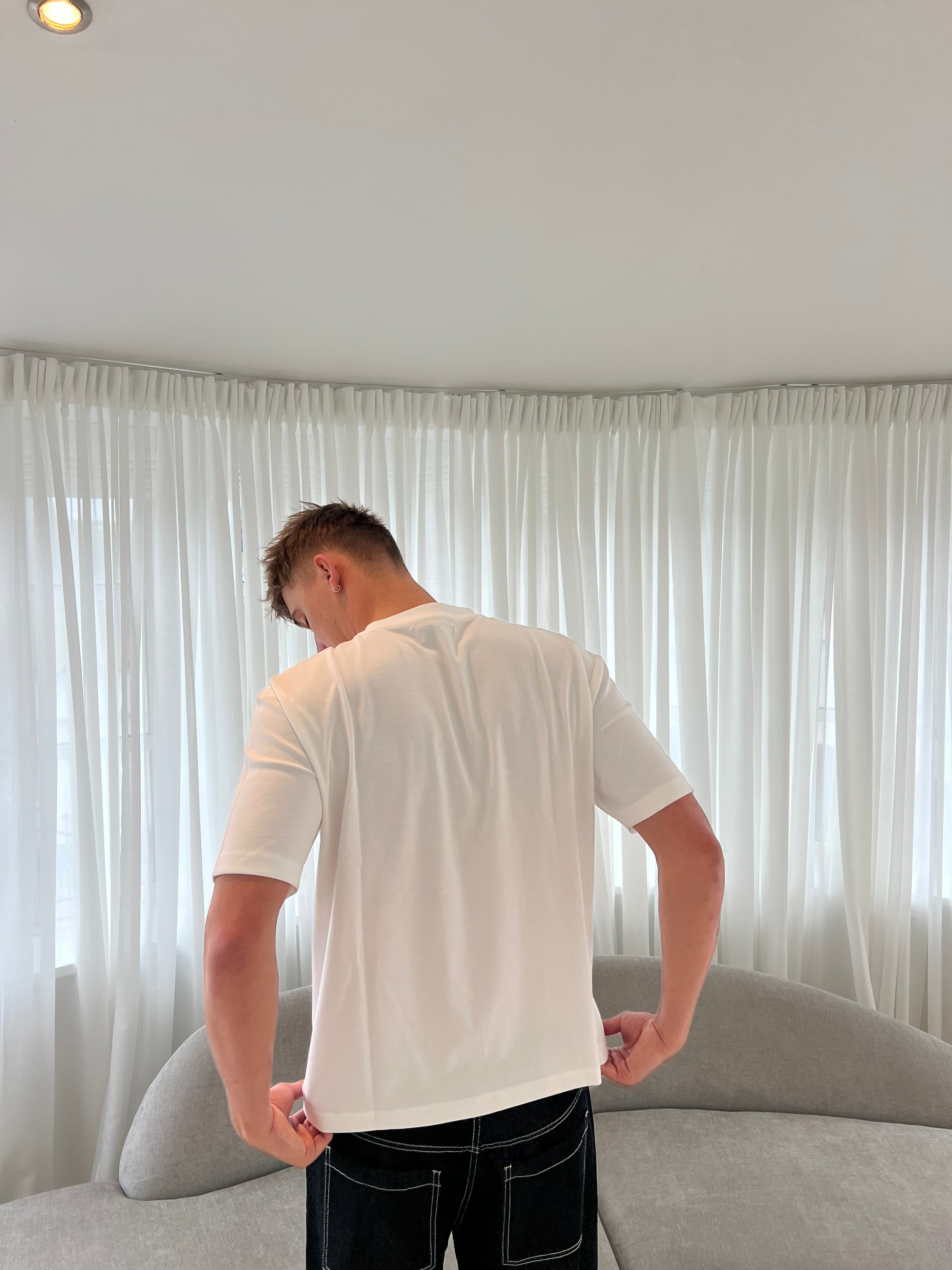 OVERSIZED T-SHIRT - HVID